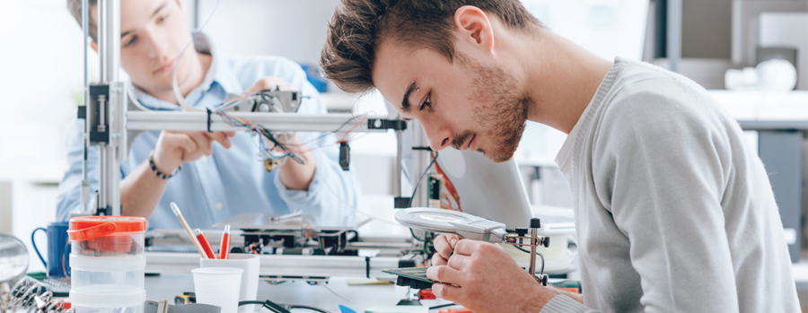Cover image for Academy Examines Role of Engineering Societies in Education